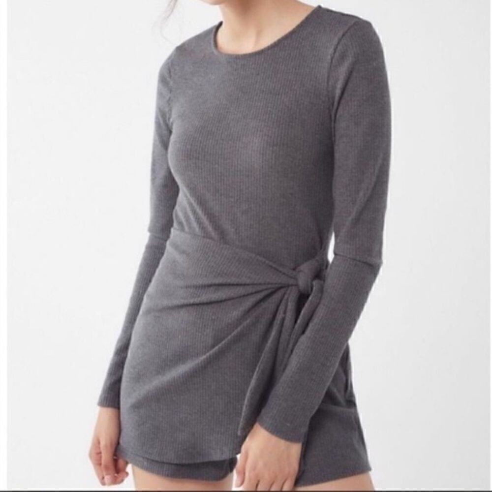 URBAN OUTFITTERS | Gloria Ribbed Knit Skort Romper F173